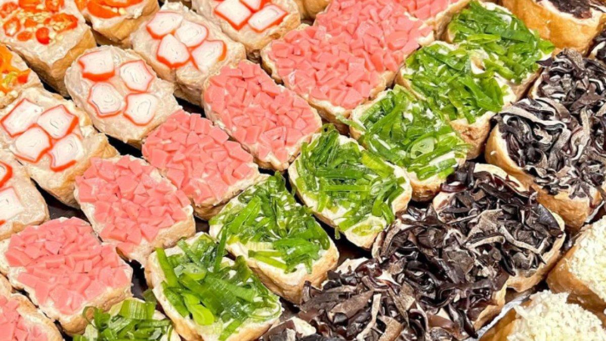 REKOMENDASI JAJANAN KEKINIAN: Tahu bakso dengan berbagai topping warna-warni yang menggugah selera