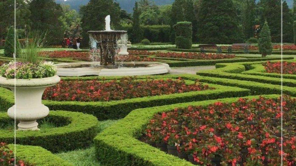 TAMAN BUNGA NUSANTARA - Pemandangan di Taman Bunga Nusantara, Cianjur, Jawa Barat. Taman Bunga Nusantara dilengkapi wahana menarik.