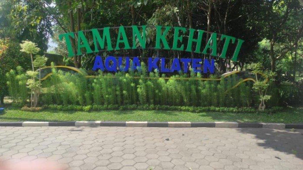 TAMAN DI KLATEN - Taman Kehati berdiri di lahan milik PT Tirta Investama - Pabrik Aqua Klaten, dibangun sejak 2009 silam. Taman Kehati Aqua Klaten ini menjadi wujud dari upaya pelestarian lingkungan yang dilakukan oleh Pabrik Danone Aqua Klaten.