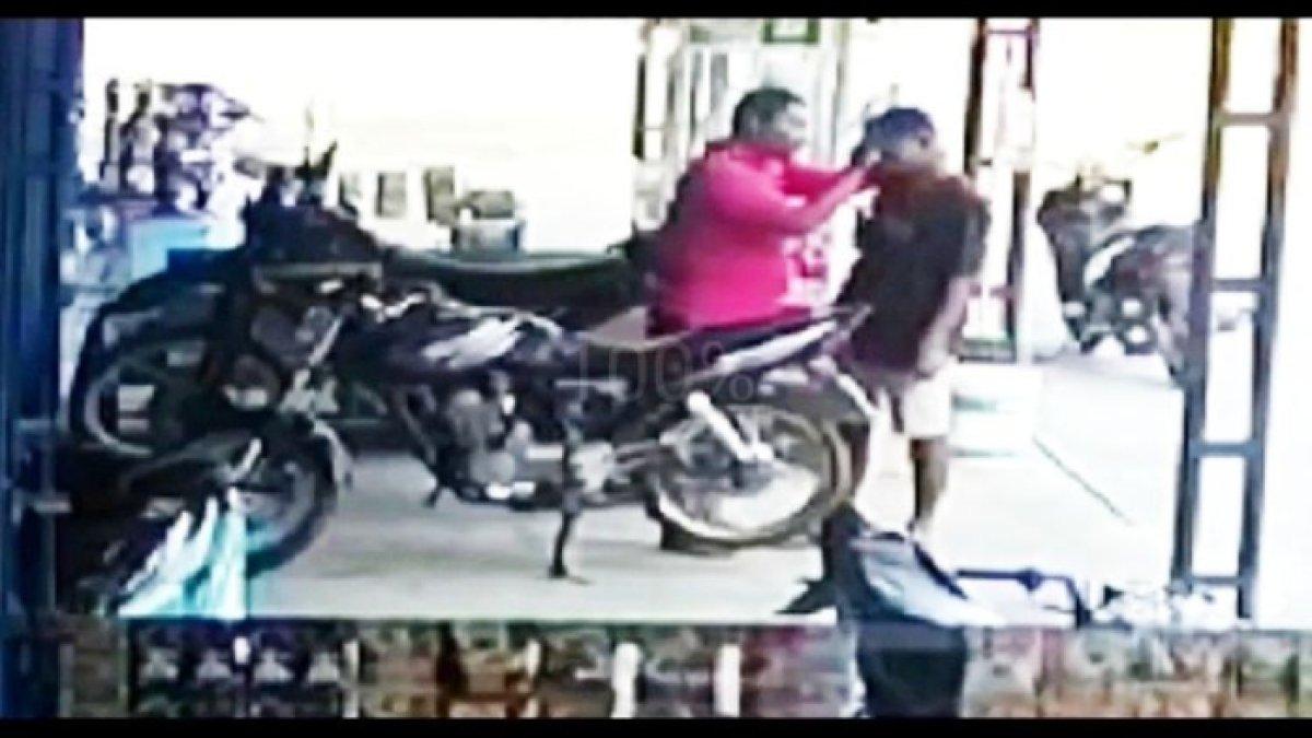 Tangkapanlayar insiden penganiayaan pemuda di Grobogan oleh oknum polisi.