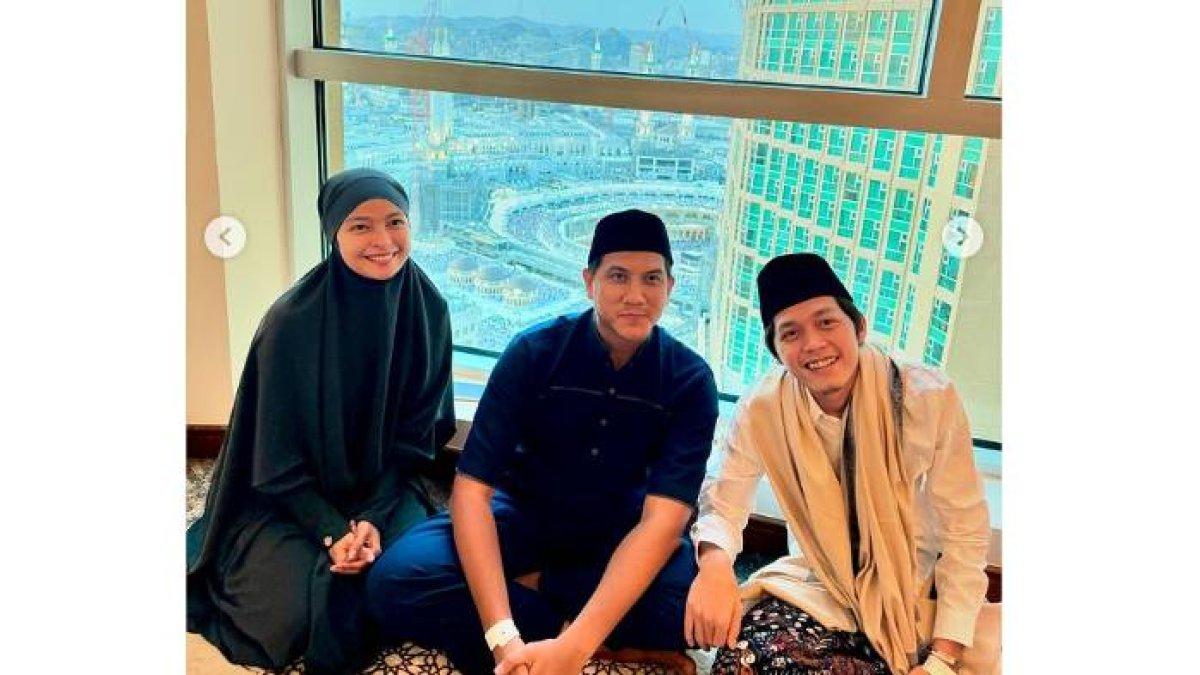 Tantri Kotak dan Arda Naff naik Haji