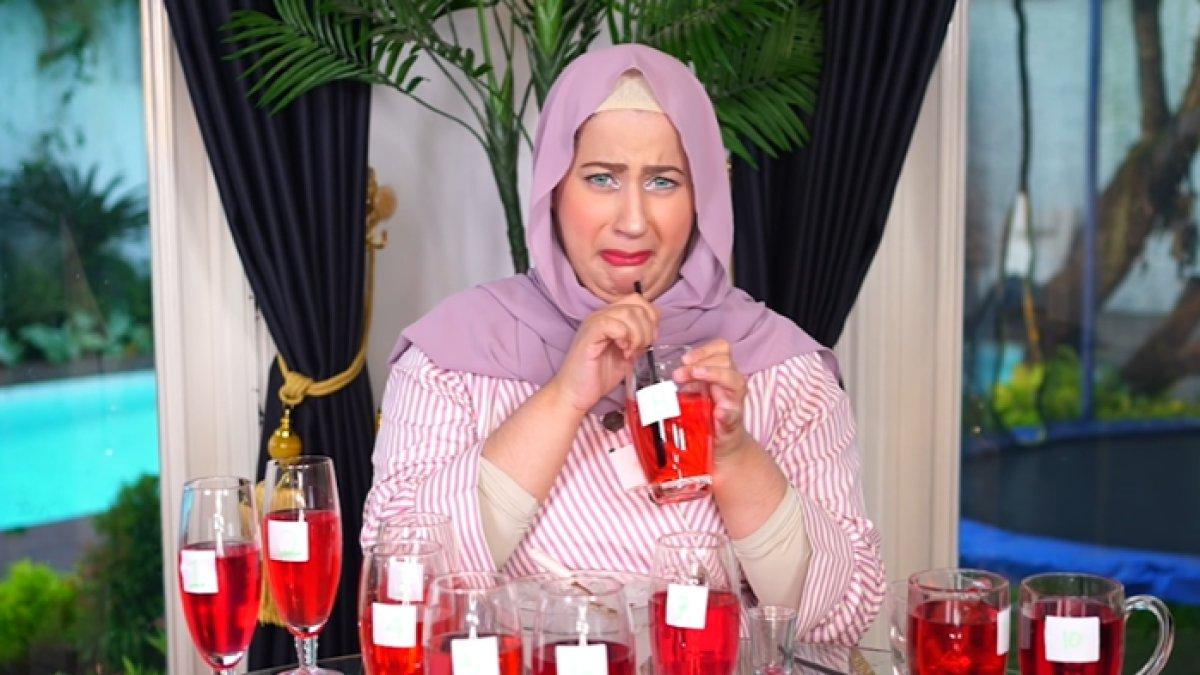 KONTROVERSI TASYI ATHASYIA - Potret Tasyi Athasyia diambil dari YouTube, Jumat (14/3/2025). Tasyi Athasyia sempat mengulas beberapa merek sirup, salah satunya disebut bau bensin.