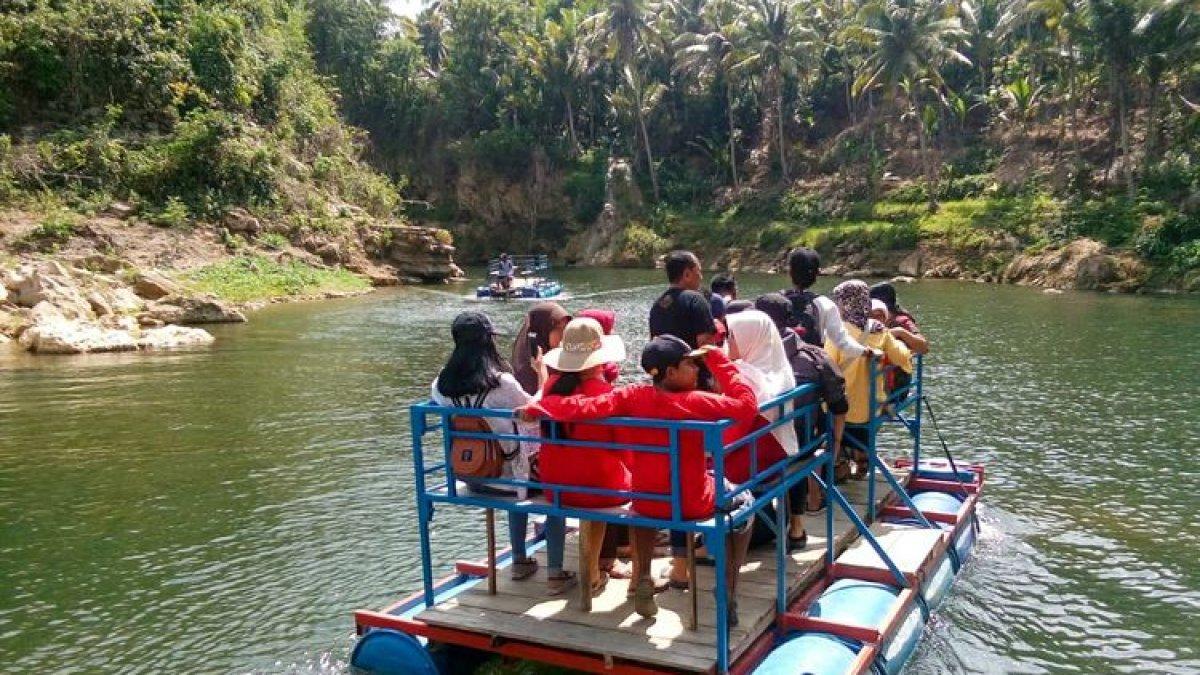WISATA GUNUNG KIDUL: Tempat wisata Air Terjun Sri Gethuk di Gunungkidul, Yogyakarta