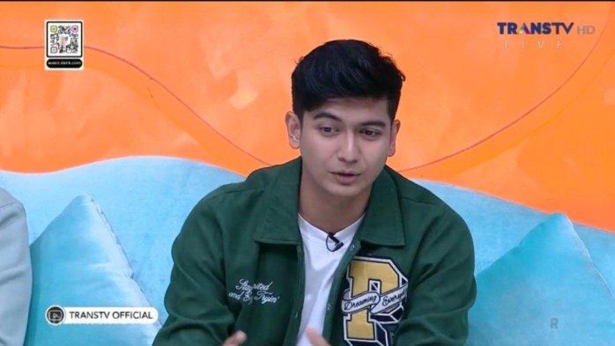 Teuku Ryan jadi bintang tamu di Pagi Pagi Ambyar Trans TV. (Siaran langsung Pagi Pagi Ambyar Trans TV)