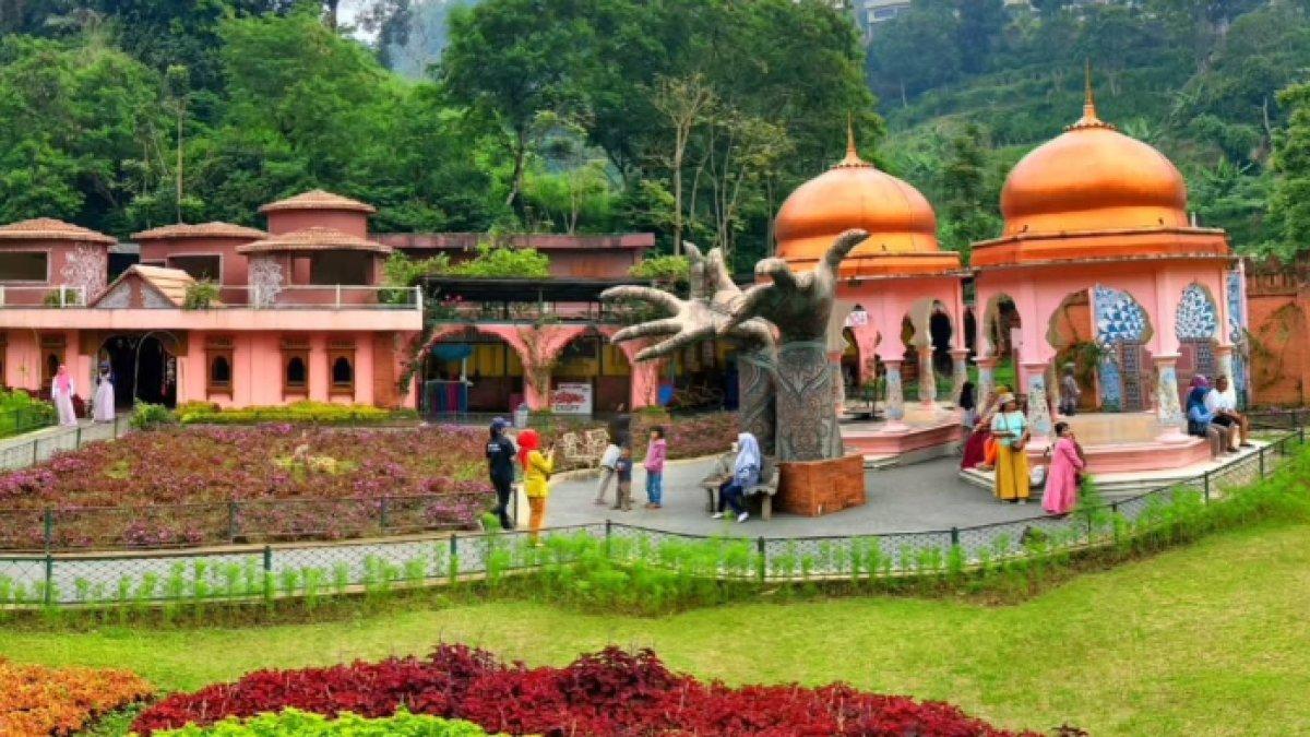 WISATA SERU - Potret The Great Asia Africa diambil dari Instagram pada Kamis (23/4/2025). The Great Asia Africa berada di Jalan Raya Lembang-Bandung Nomor 71, Gudangkahuripan, Kecamatan Lembang, Kabupaten Bandung Barat, Jawa Barat.
