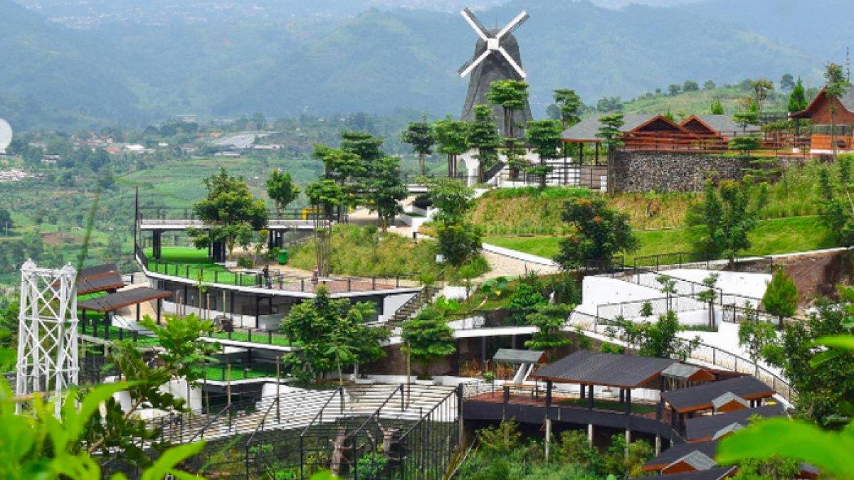 WISATA SERU - Potret The Nice Funtastic Park disadur dari Kompas.com pada Minggu (4/5/2025). The Nice Funtastic Park berada di Cianjur, Jawa Barat.