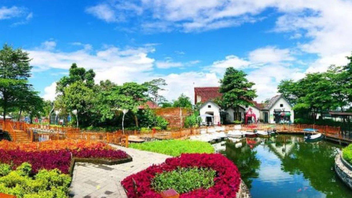 WISATA MENARIK - Potret The Village disadur dari Kompas.com pada Kamis (27/3/2025). The Village Purwokerto terletak di Rempoah, Kec. Baturaden, Kabupaten Banyumas, Jawa Tengah.