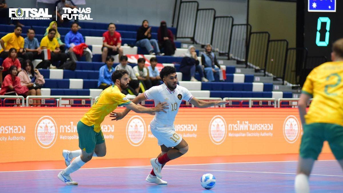 Tim Nasional Futsal Indonesia meraih kemenangan penting 3-1 atas Australia dalam pertandingan kedua mereka di ASEAN Futsal Championship 2024 yang berlangsung pada Selasa, 5 November 2024.