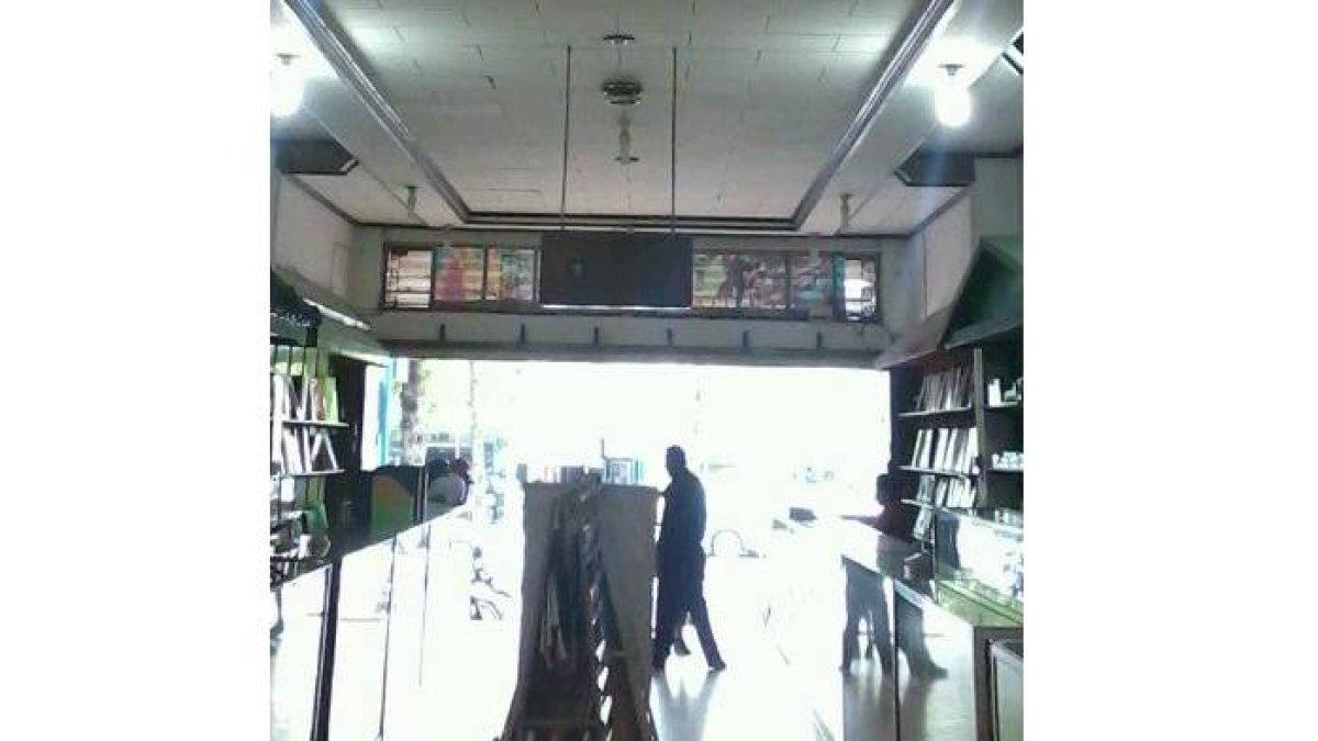 TOKO BUKU KLATEN: Toko Buku dan Alat Tulis ABC
