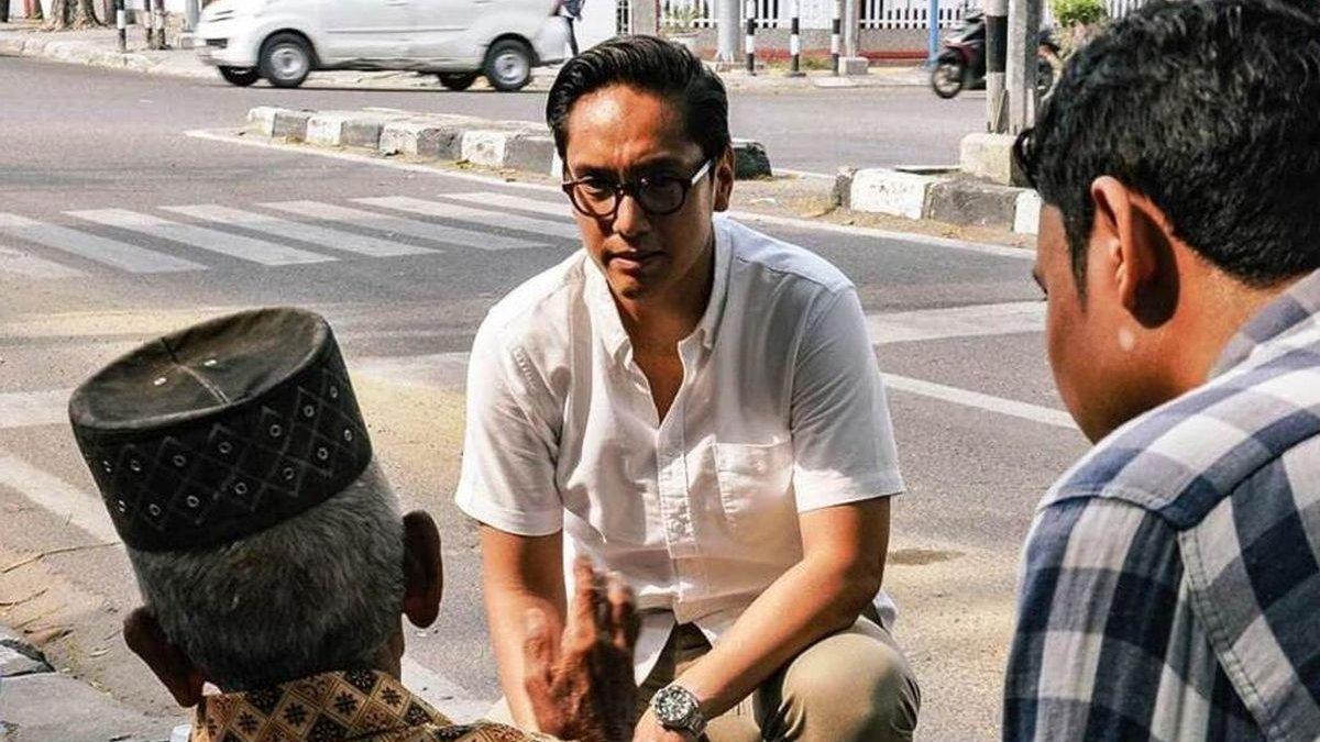 RICO WAAS - Tokoh millenial Rico Waas mengapresiasi apa yang dilakukan para anak muda Kota Medan sebagai langkah positif, Kamis (9/4/2020). Rico Waas merupakan pemenang Pilkada Medan 2024.