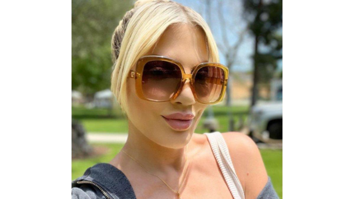 Tori Spelling kabarnya suka dengan hidup yang glamour dan boros.