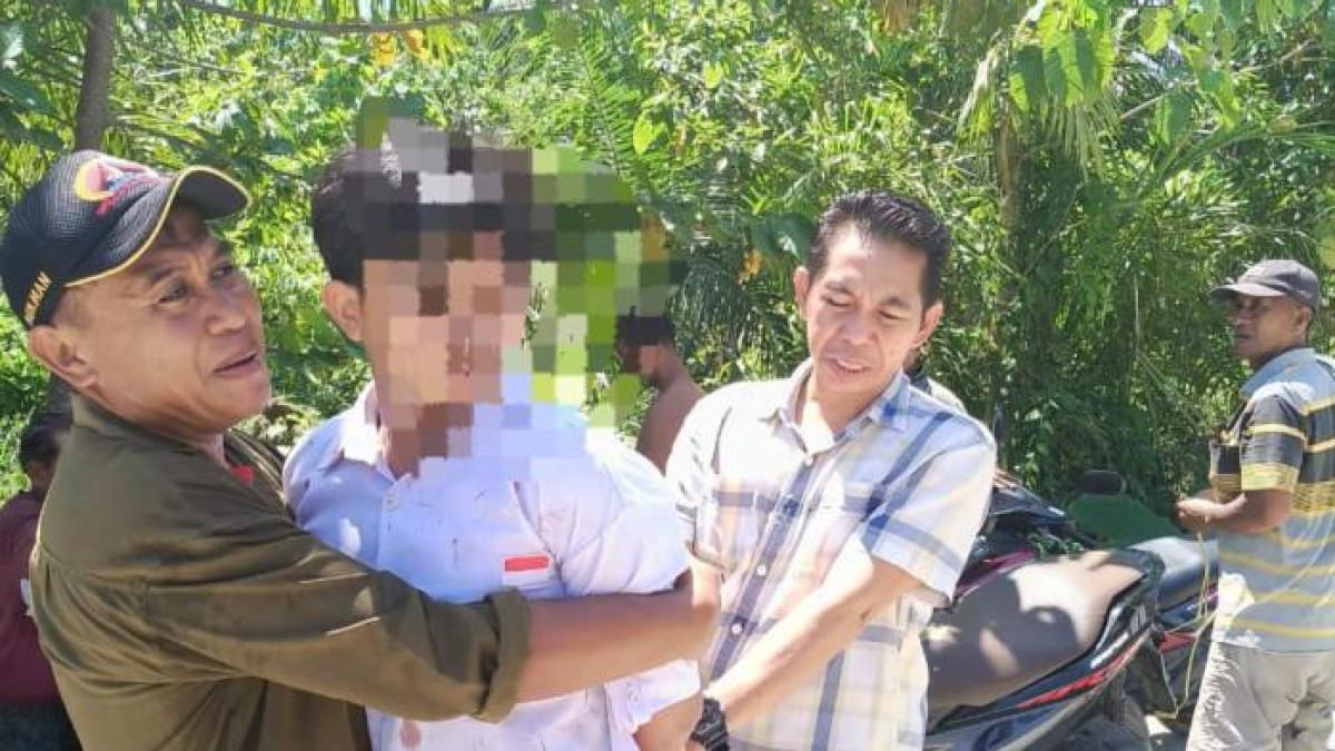 SISWA NGAMUK - Tragedi menggemparkan terjadi di SMK Baras Balanti, Kecamatan Baras, Kabupaten Pasangkayu, Sulawesi Barat. 