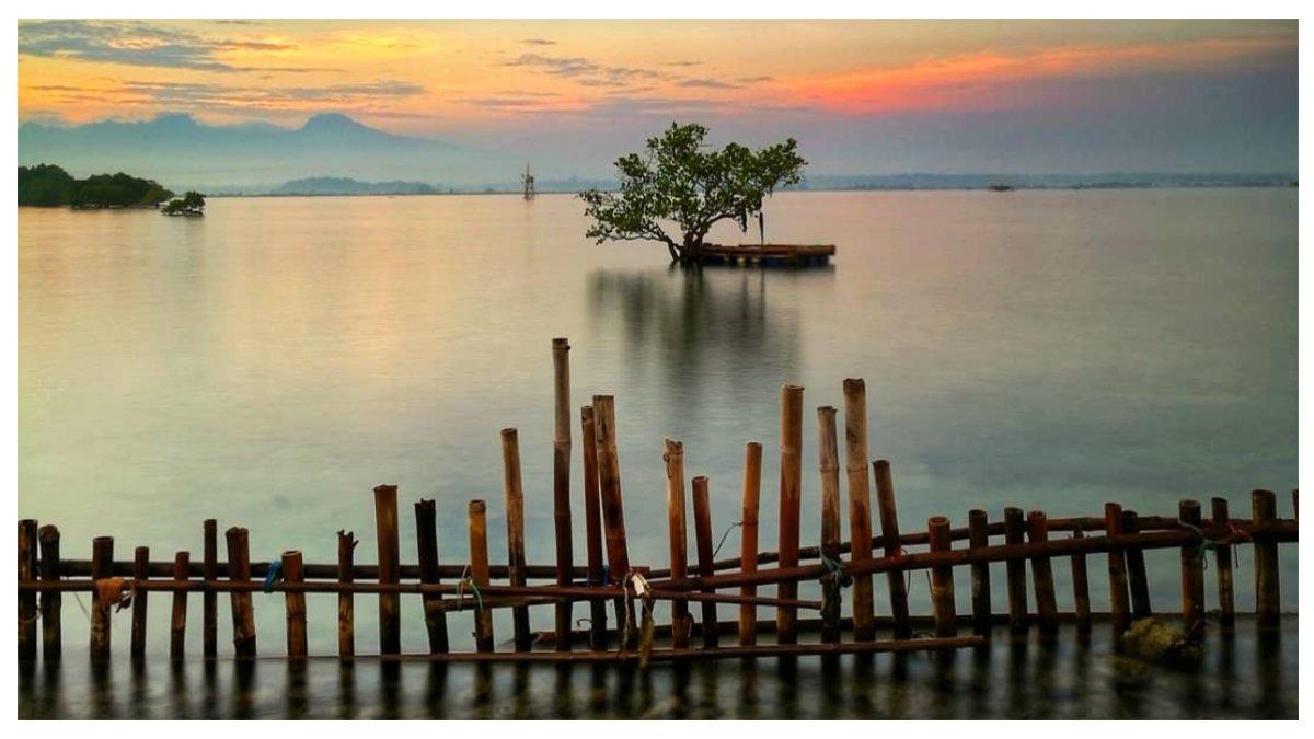 Pantai Ujung Piring