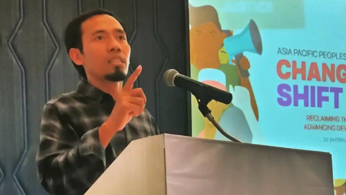 SOSOK UBAID MATRAJI - Abdullah Ubaid Matraji, Koordinator Nasional Jaringan Pemantau Pendidikan Indonesia (JPPI). Ia berhasil memenangkan gugatan ke Mahkamah Konstitusi.