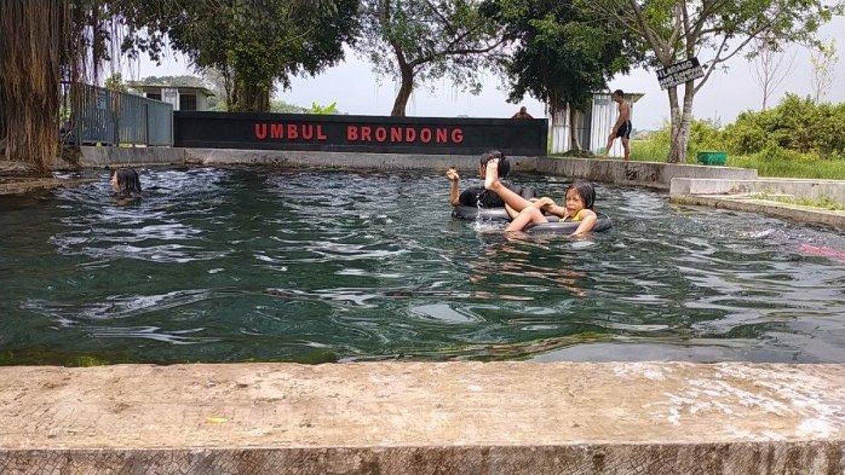 Potret obyek wisata umbul brondong