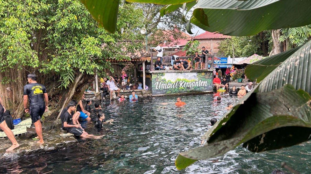 WISATA AIR KLATEN - Umbul Kemanten yang berlokasi di Desa Sidowayah, Kecamatan Polanharjo, Klaten.