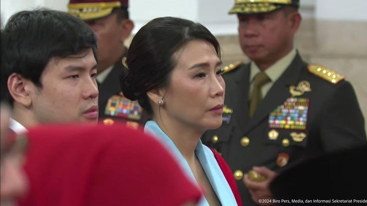 Veronica Tan ditemani Nicholas Sean saat pelantikan sebagai wakil menteri