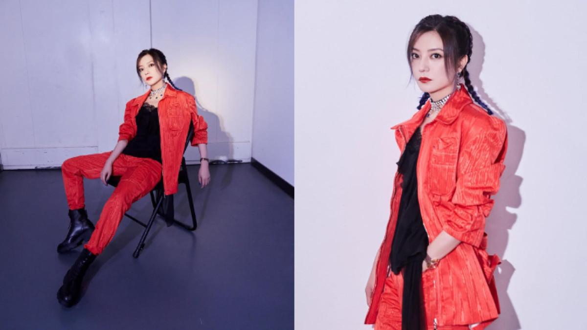 SOSOK VICKY ZHAO - Vicky Zhao memiliki nama asli Zhao Wei. Ia merupakan aktris, penyanyi, hingga pengusaha.
