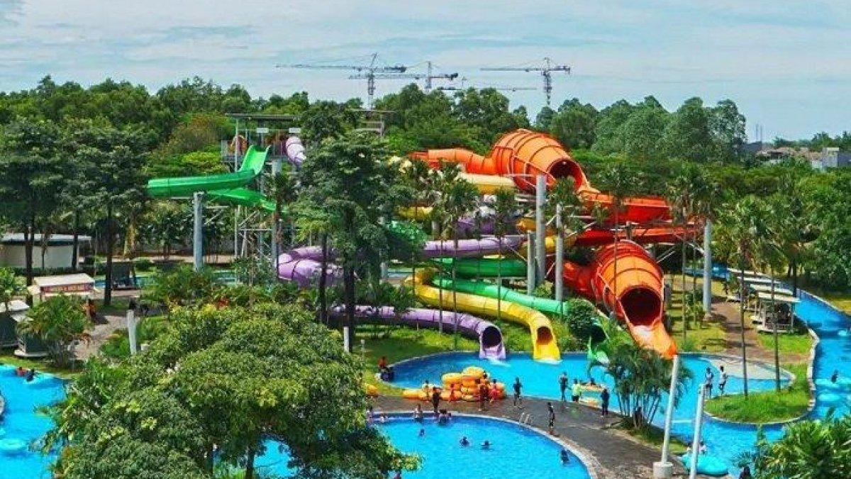 WISATA DI BEKASI - Go! Wet Waterpark, rekomendasi tempat wisata di Bekasi.
