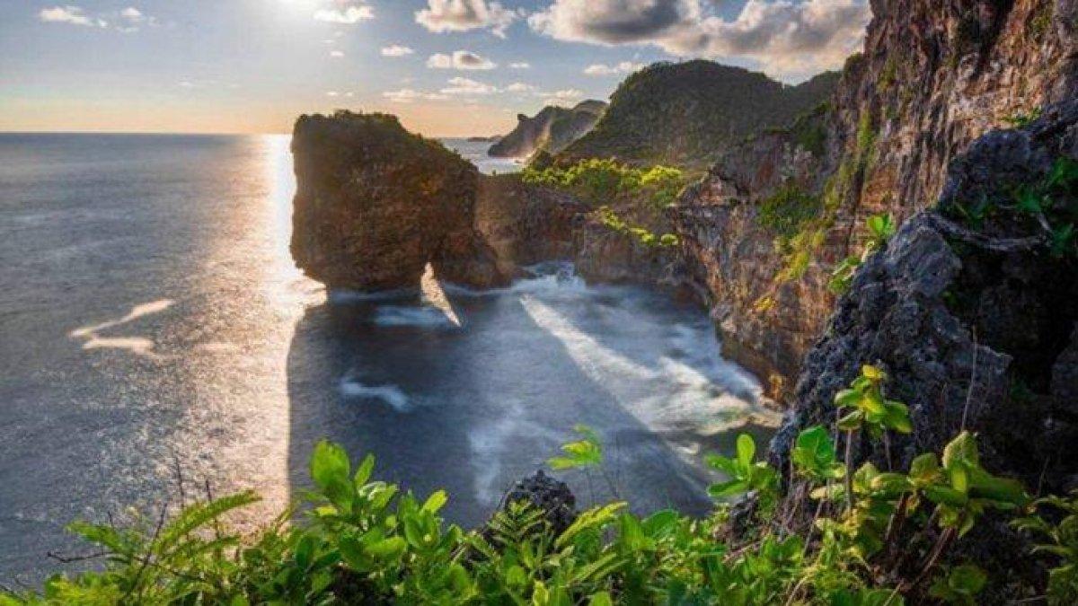WISATA DI JOGJA - Keindahan Pantai Ngungap di Gunungkidul