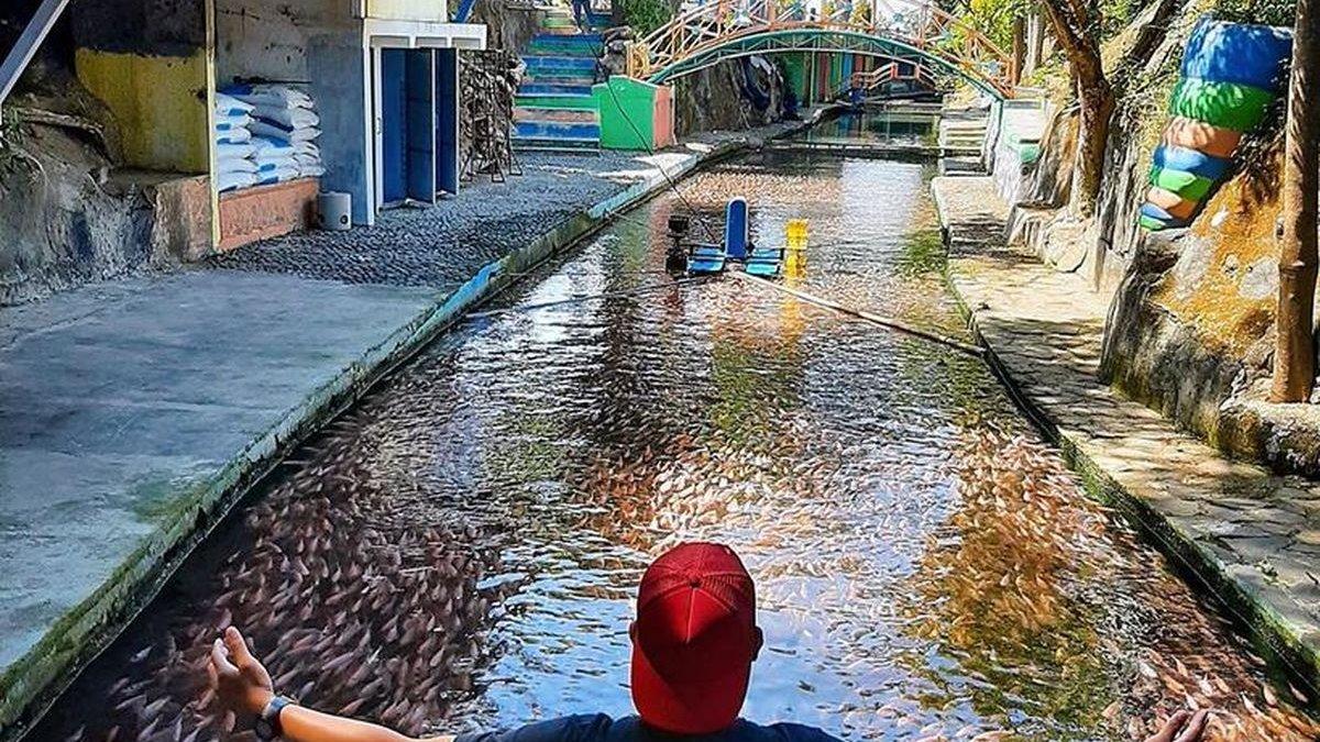 WISATA DI KLATEN - Aliran sungai yang mengalir di restoran dan tempat wisata Watergong, Klaten, Jawa Tengah.(dok. Watergong)