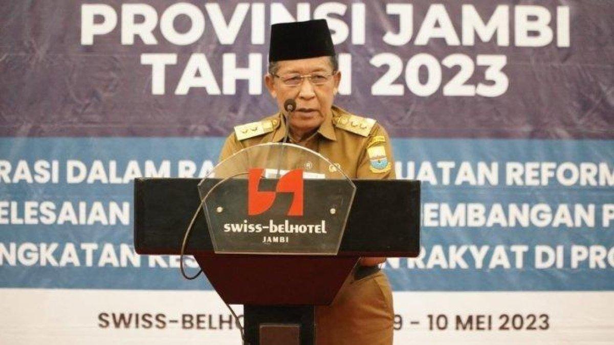 ABDULLAH SANI - Wakil Gubernur Jambi Abdullah Sani 2025 diunduh dari Tribunjambi.com (6/3/2025). Abdullah Sani merupakan pemenang Pilkada Jambi 2024.
