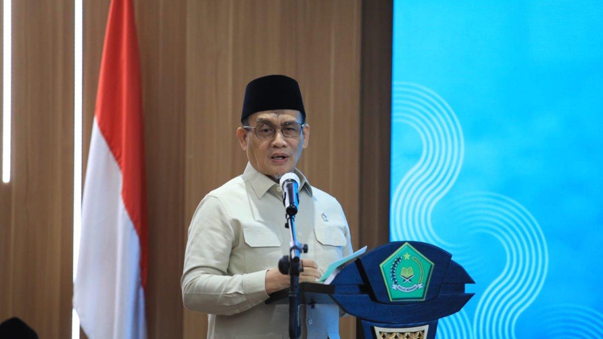 MUHAMMAD SYAFI'I - Wakil Menteri Agama Muhammad Syafi'i dokumen Kementerian Agama (25/3/2025). Muhammad Syafi'i kini tengah jadi sorotan tajam.
