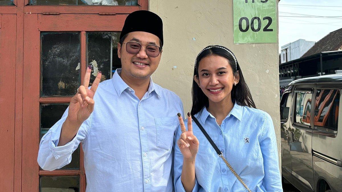 Wakil wali kota terpilih di Pilkada Cimahi 2024, Adhitia Yudisthira dan istrinya, Nanda Soraya Putri