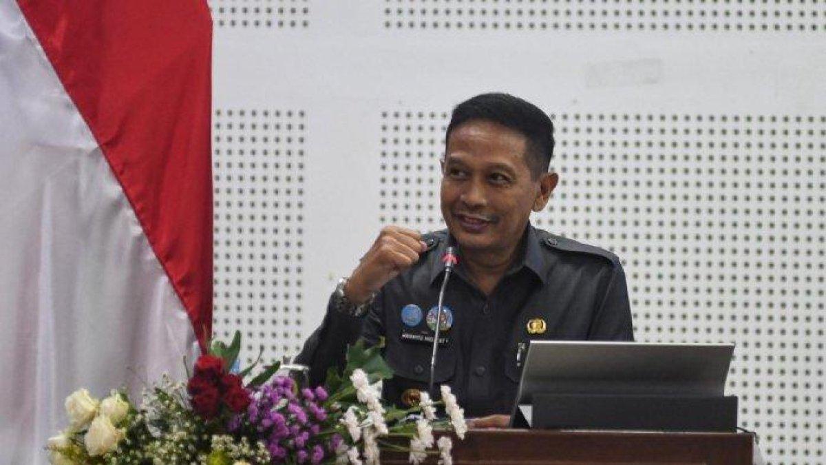 PROGRAM WALI KOTA MALANG - Wali Kota Malang, Wahyu Hidayat, Senin (26/5/2025). Wahyu Hidayat memaparkan, pembangunan ekonomi kreatif dapat mendorong inovasi dan kreativitas untuk menciptakan lapangan kerja baru di sektor-sektor non industrial.