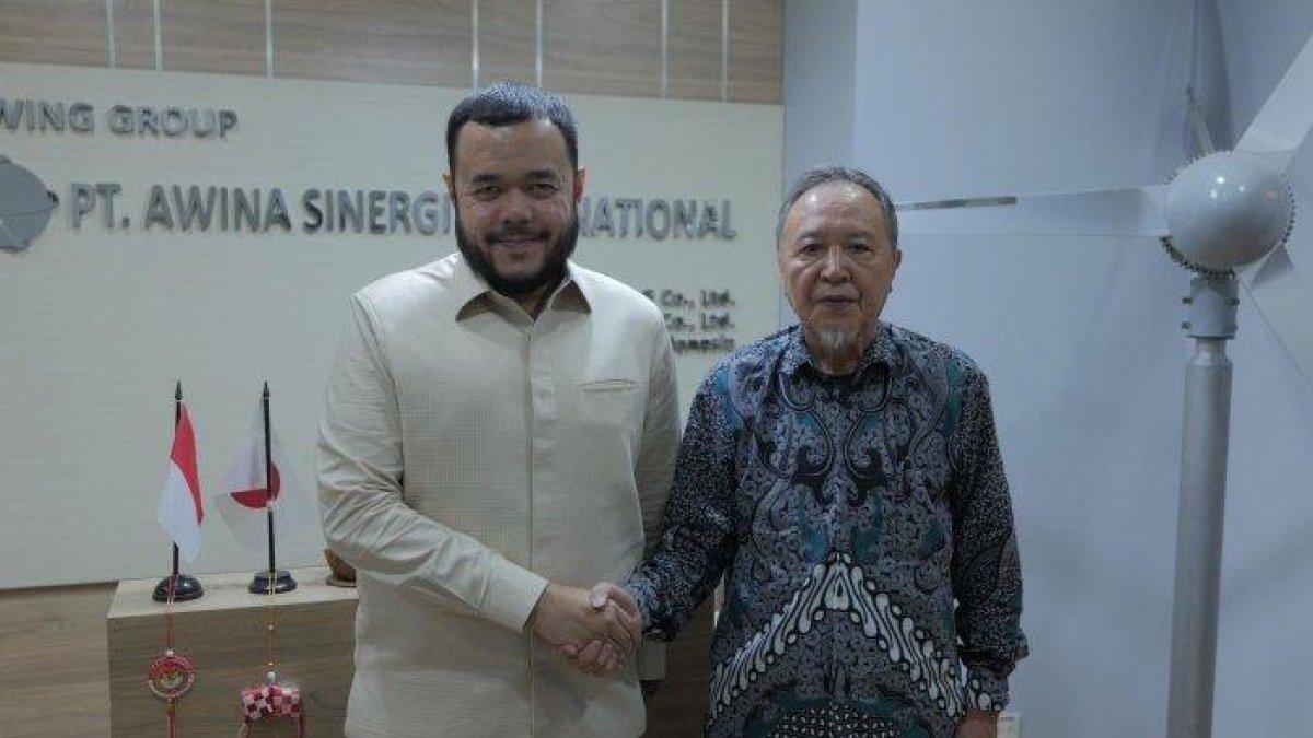 PROGRAM WALI KOTA PADANG - Wali Kota Padang, Fadly Amran saat bertemu dengan perwakilan PT Awina Sinergi International, Jumat (13/6/2025). Pertemuan tersebut dalam rangka mencoba menjalin kerjasama dalam urusan pengelolaan sampah.