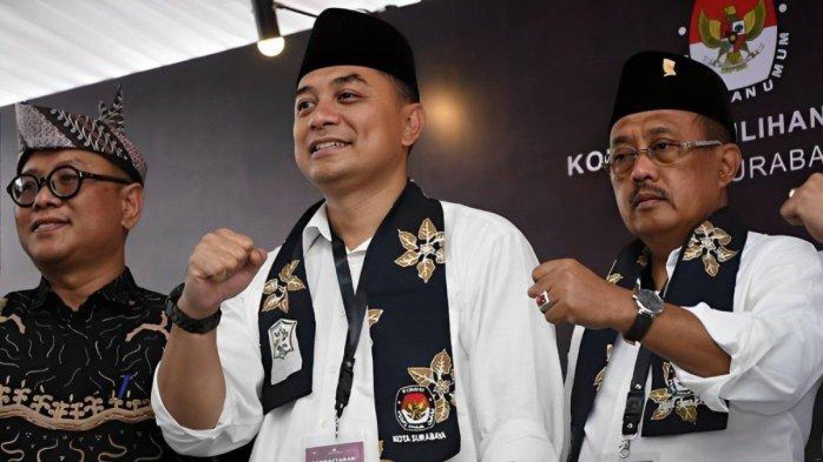 PROFIL ARMUJI - Wali Kota Surabaya Eri Cahyadi bersama Wakil Wali Kota Surabaya Armuji saat melakukan pendaftaran di KPU Surabaya, beberapa waktu lalu.