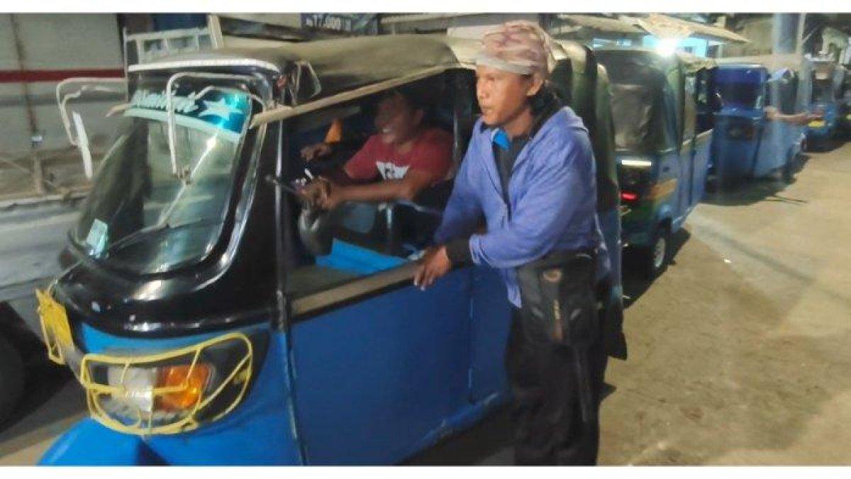 Warga Ancol mudik menggunakan bajaj di momen Idulfitri