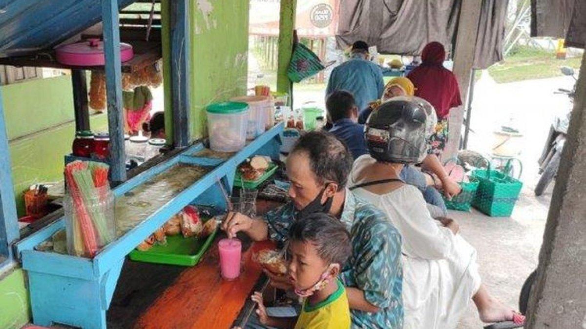ES GOSROK KLATEN: Warung Es Gosrok Pak Amir di Klaten, Jawa Tengah