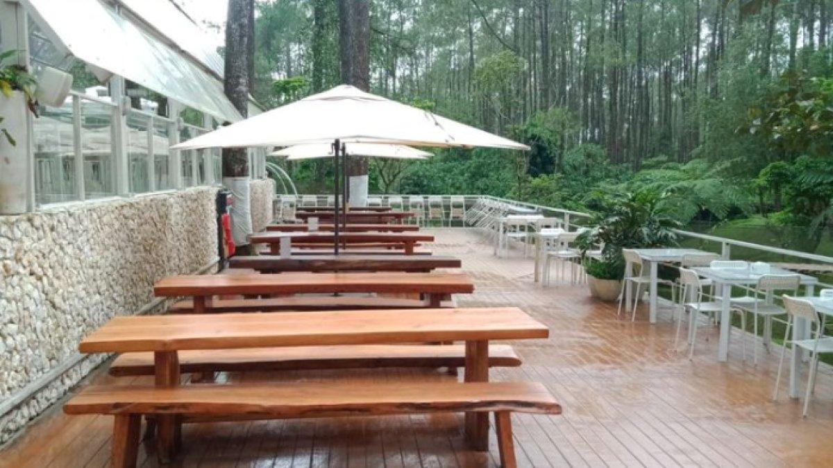 WISATA KULINER - Potret Warung Kopi Gunung disadur dari Kompas.com pada Kamis (1/5/2025). Warung Kopi Gunung Cikole ada di Lembang, Kabupaten Bandung Barat.