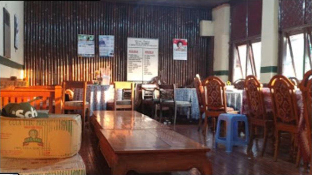 WARUNG MAKAN KLATEN - Warung Makan Bu Hj. Salamah dekat exit tol Polanharjo, Klaten.