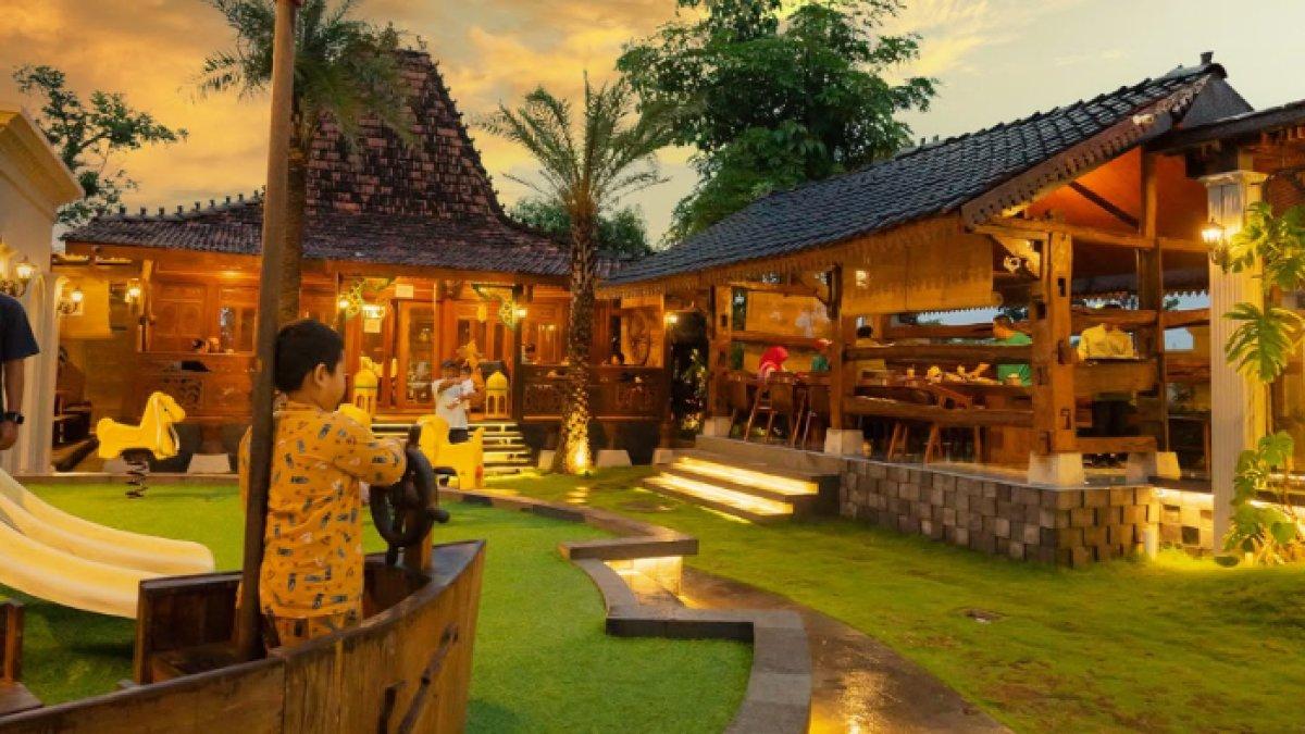 WISATA KULINER - Potret Wedang Kopi Prambanan diambil dari Instagram pada Sabtu (15/3/2025). Wedang Kopi Prambanan berada di Kecamatan Prambanan, Klaten.