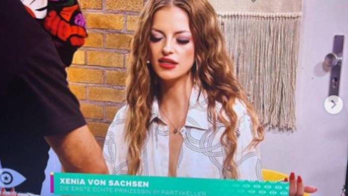 Xenia Florence (3)