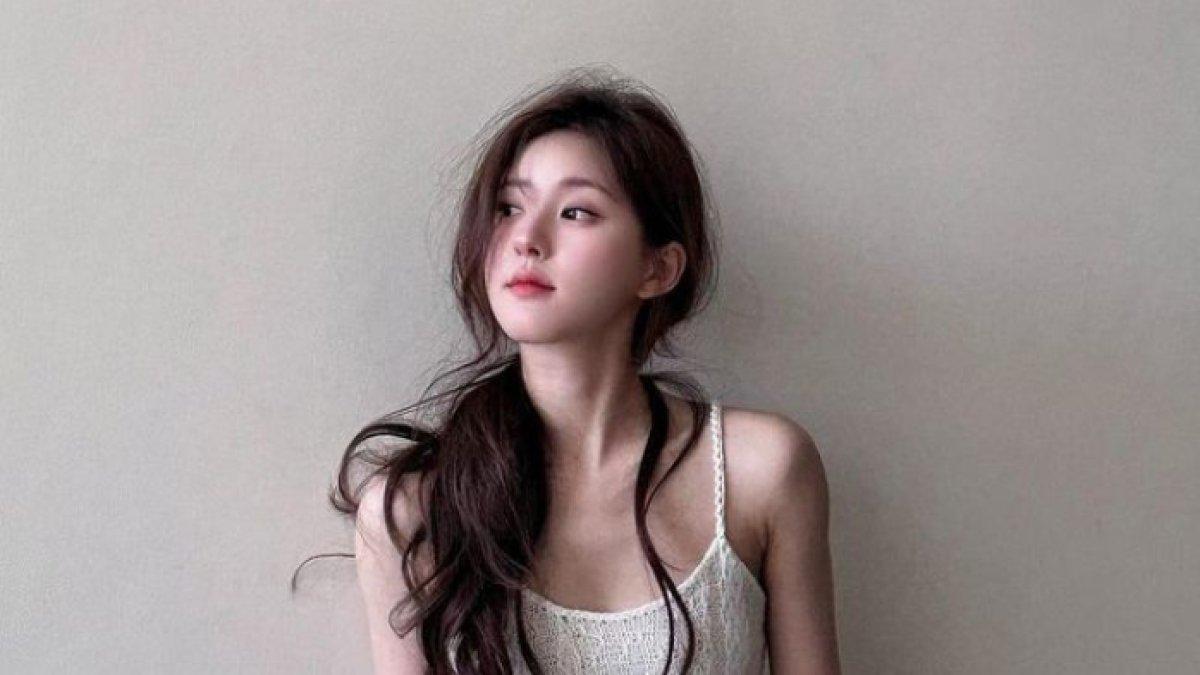 Zhao Lusi bahkan terlihat menangis di depan para penggemarnya.