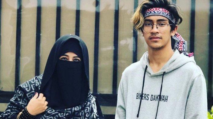 Abidzar dan Umi Pipik.