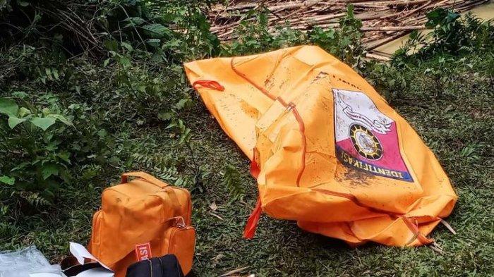 Mayat dievakuasi oleh tim dari Polresta Deli Serdang pada Rabu (19/8/2020) siang. Mayat tersebut ditemukan berada dalam karung pertama kali diketahui oleh seorang warga bernama Suhartono yang hendak mengambil pasir di Sungai Merah, Desa Sei Merah, Kecamatan Tanjung Morawa, Deli Serdang.