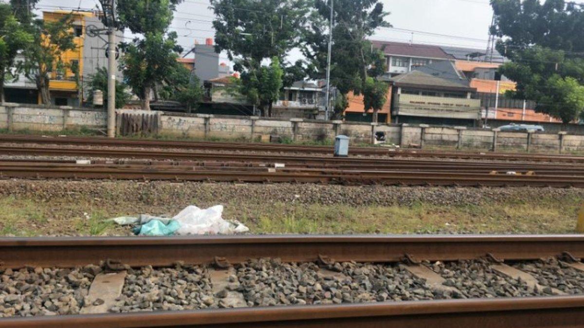 Anggota polri ditemukan tewas di samping rel kereta api