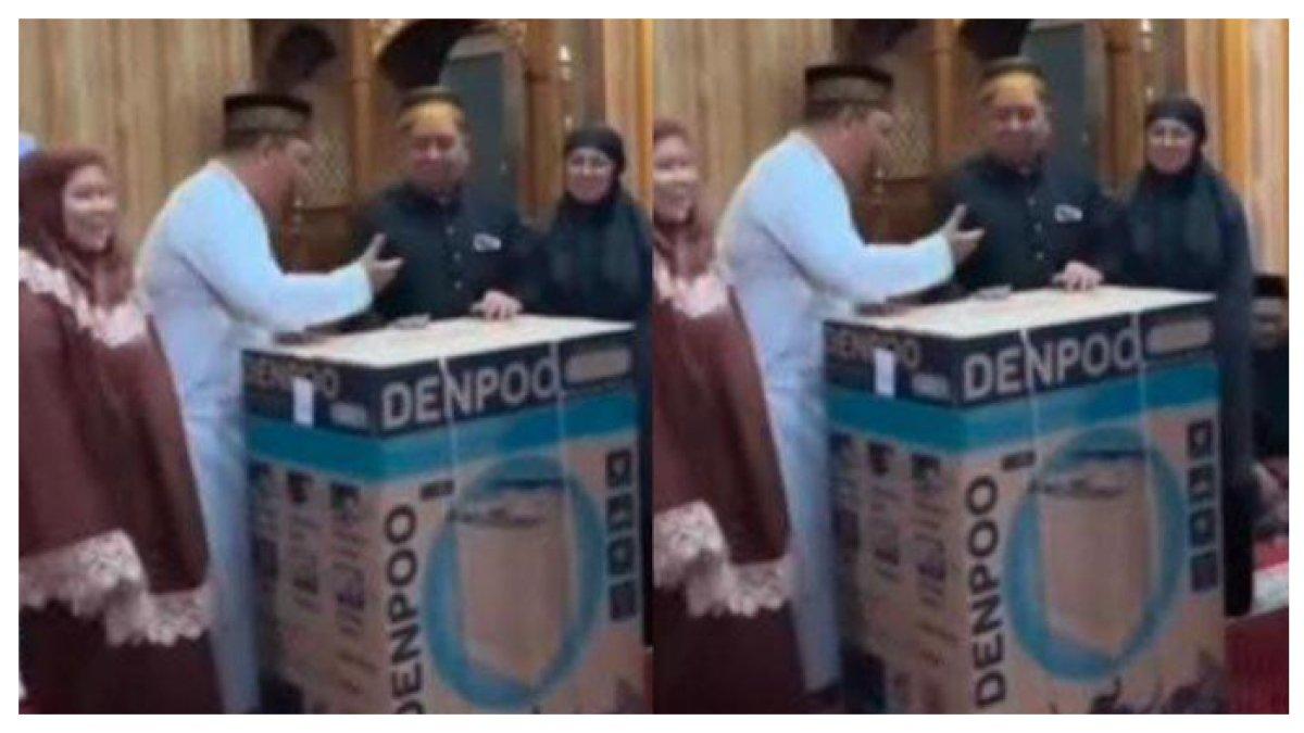 UNDIAN HADIAH - Tangkapan layar video viral masjid bagi-bagi hadiah mesin cuci ke jemaah salat tarawih selama Ramadan. Masjid yang dimaksud adalah Masjid Hanna Samsiah di Desa Marumpa, Kecamatan Marusu, Kabupaten Maros, Sulawesi Selatan, Selasa (4/3/2025).