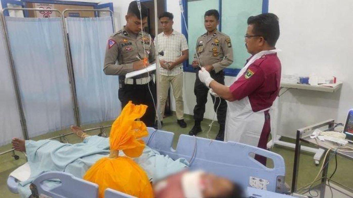 Seorang bocah terbaring di rumah sakit usai tertabrak kereta api di perlintasan sebidang Desa Cimparuah, Kecamatan Pariaman Tengah, Kota Pariaman, Sumatera Barat, Senin (4/9/2023).