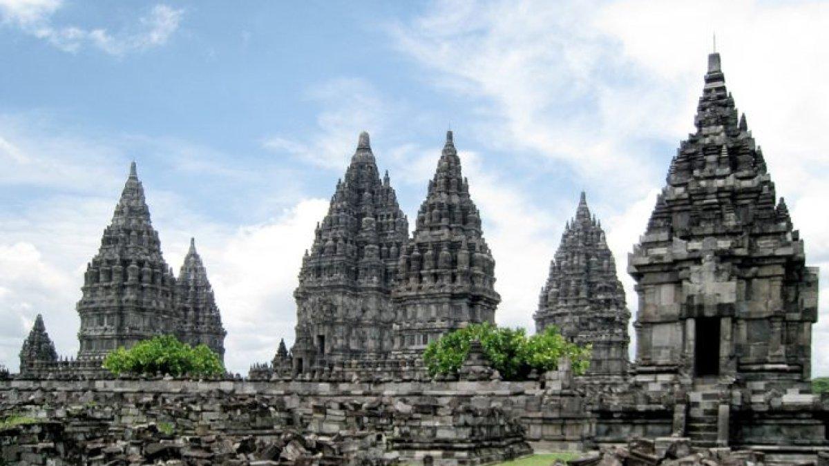 WISATA SEJARAH KLATEN: Bangunan megah di Candi Sewu
