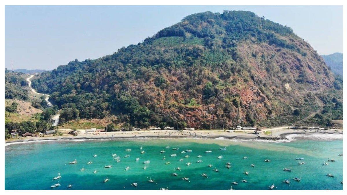 Puncak habibie berada di atas bukit