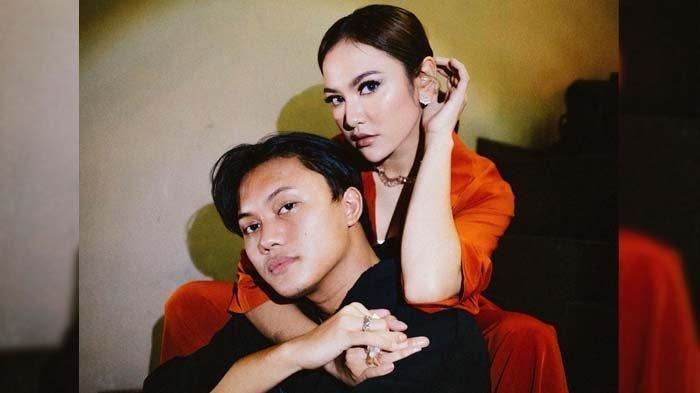 Dikasih Kejutan Valentine Tak Terduga oleh Rizky Febian, Mahalini Terkejut.