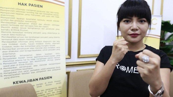 Dinar Candy saat ditemui di klinik Promec di kawasan Kebayoran Lama, Jakarta Selatan, Jumat (10/6/2022).