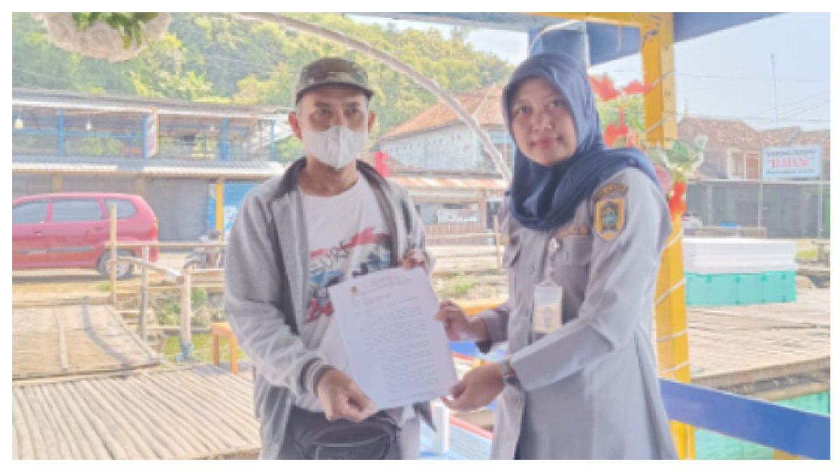KABUPATEN KLATEN - Dinas Perhubungan (Dishub) Kabupaten Klaten melakukan pengecekan perahu wisata di kawasan wisata air Rowo Jombor, Kecamatan Bayat, Klaten.