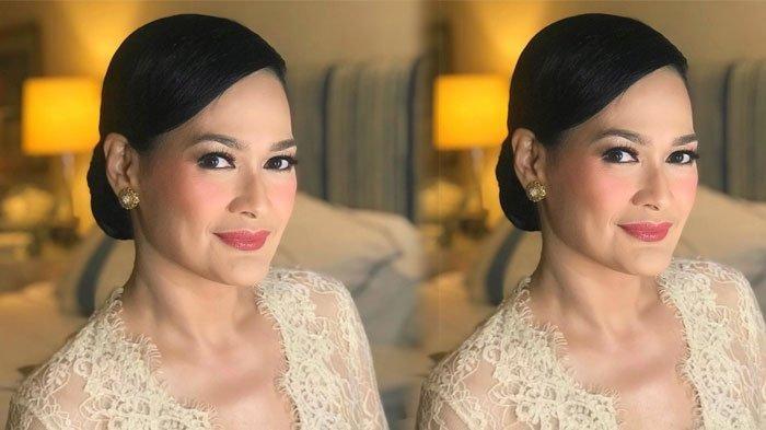 Donna Harun cantik awet muda