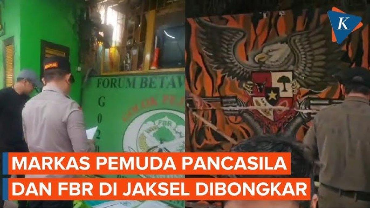 MARKAS ORMAS DIBONGKAR - Satreskrim Polres Metro Jakarta Selatan membongkar dua markas ormas yang ada di wilayah hukumnya, Senin (19/5/2025).
